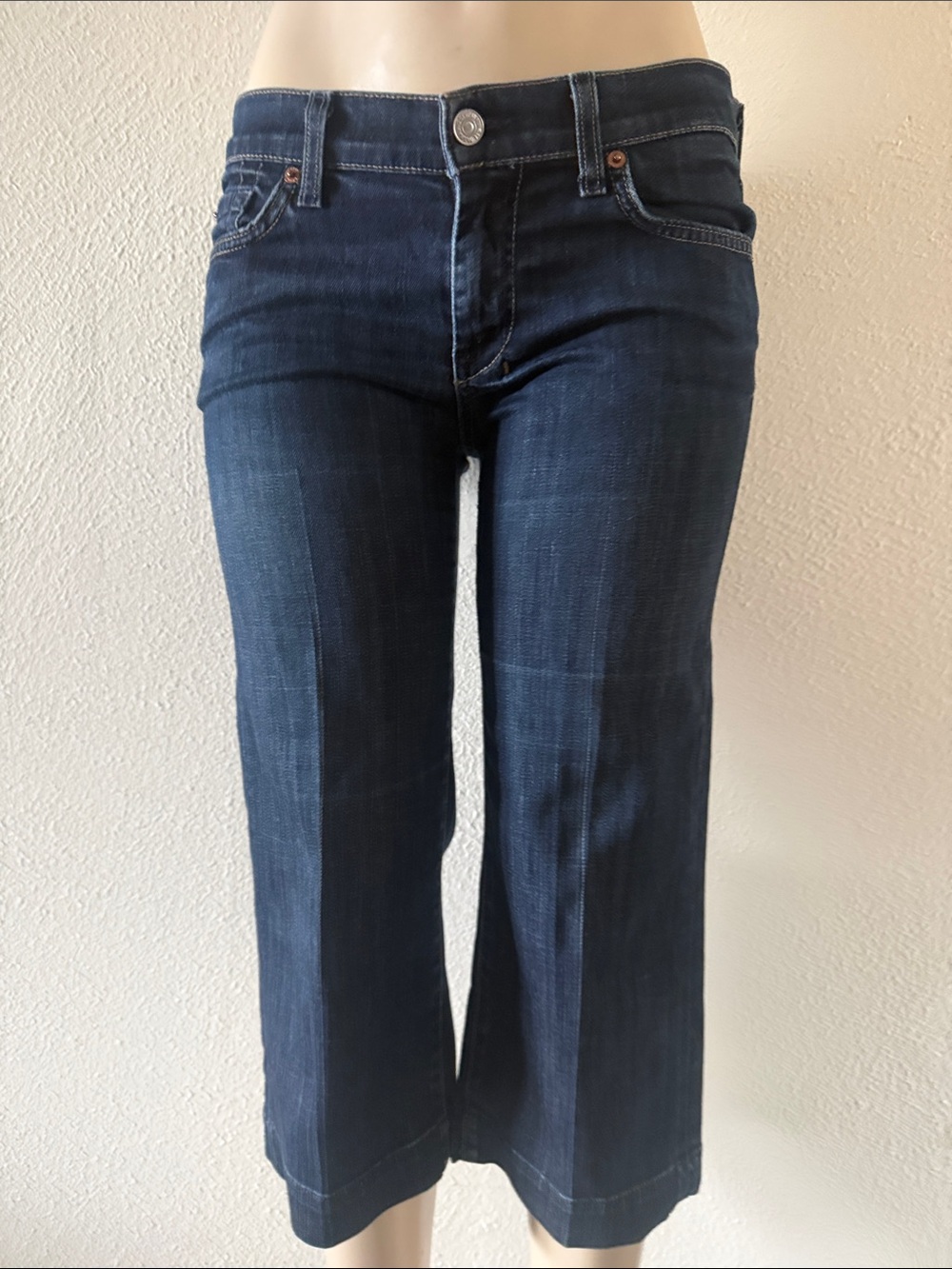 Dojo 7 For All Mankind Dark Blue Cropped Wide-Leg Jeans 30